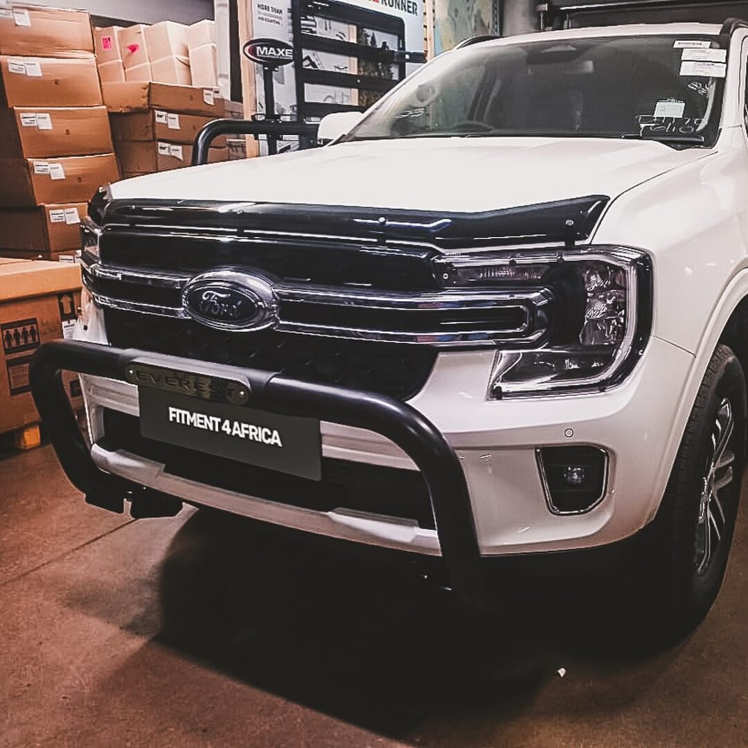 Alternative view of Ford Everest Next Gen PDC Nudge Bar Black